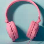 Why do songs disappear from Spotify and other music platforms? Design sans titre